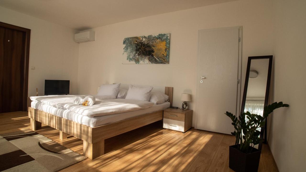 River View Residence Bratislava Exterior foto